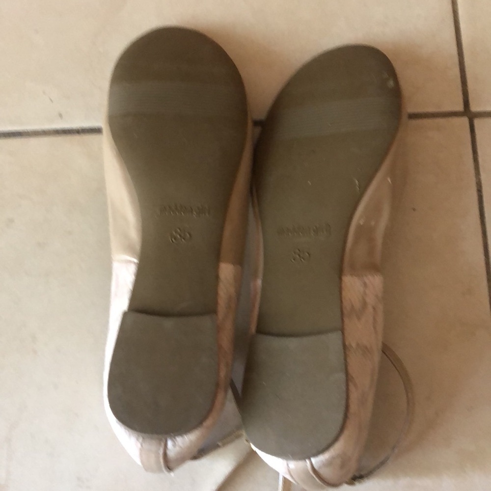 NWOT Madden tan flats - Picture 6 of 9